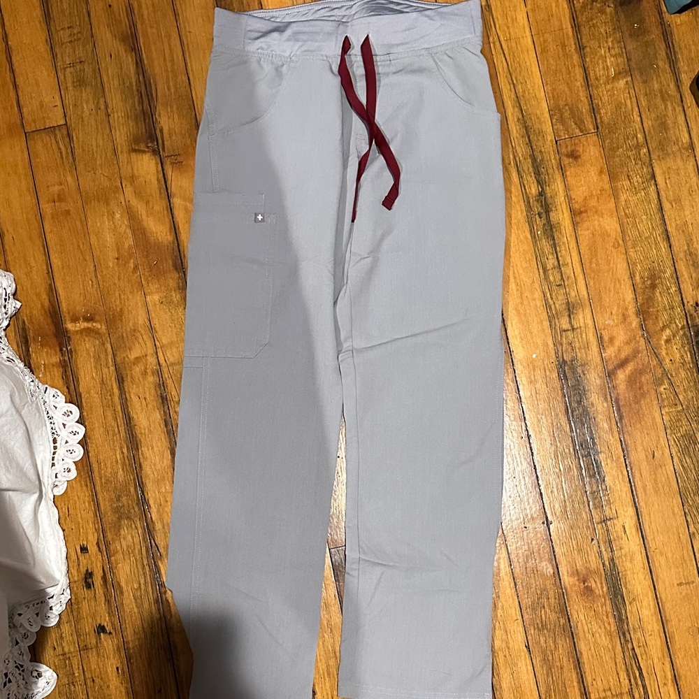 FIGS XS-P Kade Cargo scrub pant